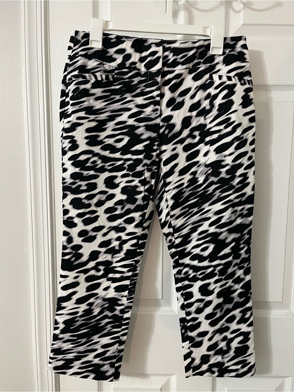 Women's Black & White Animal Print Capri Pants